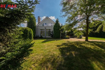 Prodej rodinného domu, 280 m2, Jesenice